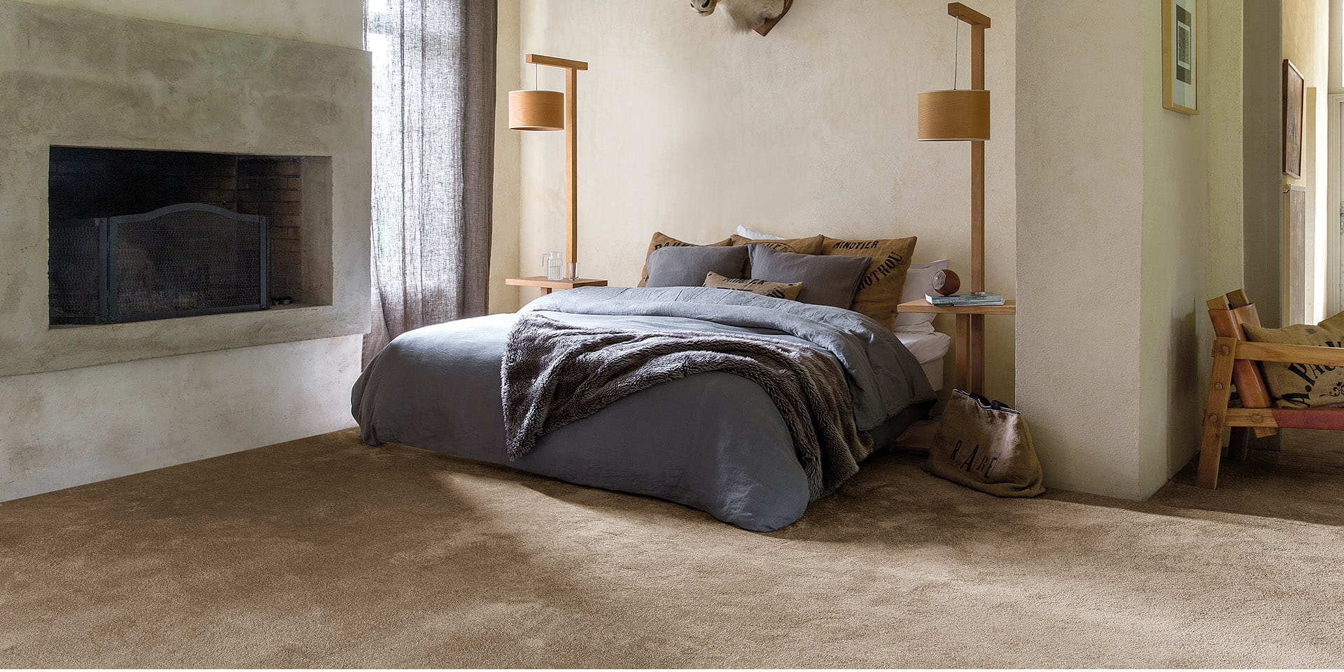 STLRTA_37_ROOMSHOT